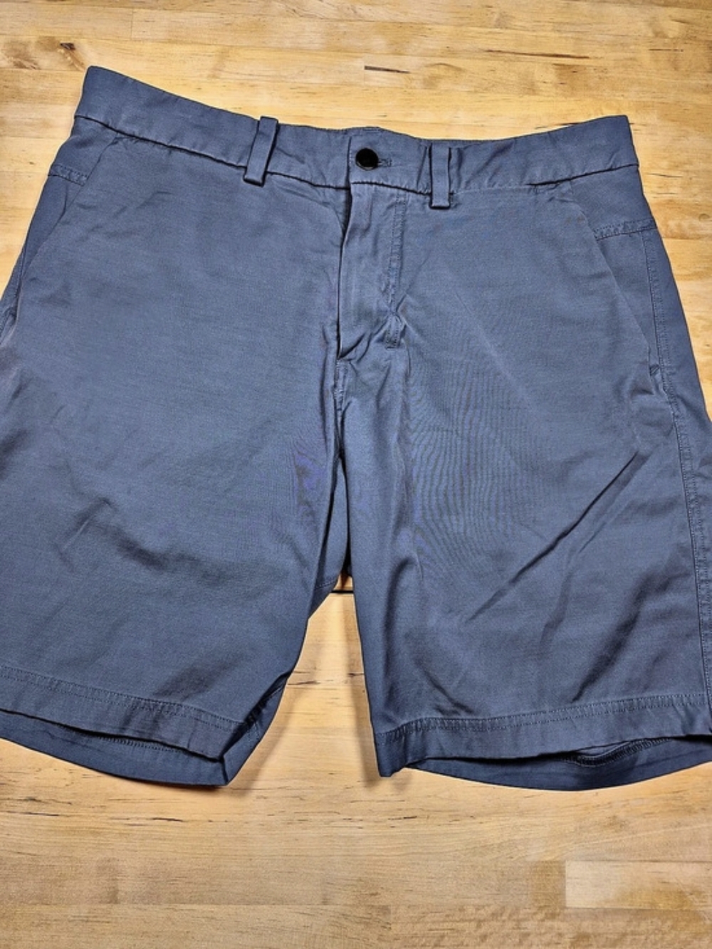 lululemon Men's Blue Flat Front Shorts Size 32